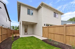2793 NE Rainier Dr, Bend, OR 97701 - Photo 7