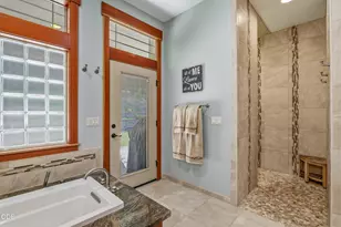 1321 Falcon Crest Ln, Merlin, OR 97532 - Photo 31
