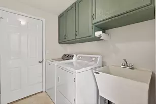 23 SW Leonard St, Grants Pass, OR 97526 - Photo 15