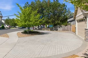 20828 Cassin Dr, Bend, OR 97701 - Photo 5