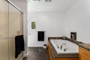 370 Horseshoe Dr, Grants Pass, OR 97526 - Photo 25