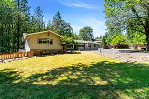 370 Horseshoe Dr, Grants Pass, OR 97526 - Photo 7