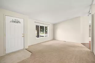 1815 NE 6th St, Redmond, OR 97756 - Photo 7