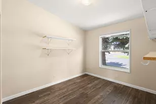 1815 NE 6th St, Redmond, OR 97756 - Photo 21
