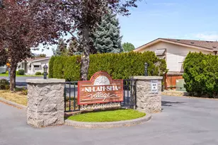 1815 NE 6th St, Redmond, OR 97756 - Photo 3