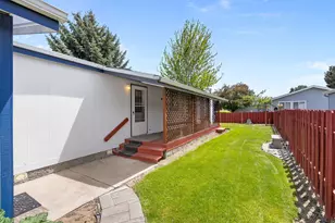 1815 NE 6th St, Redmond, OR 97756 - Photo 25