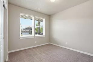 60930 SE Sweet Pea Dr, Bend, OR 97702 - Photo 23