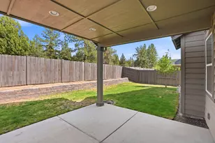 60930 SE Sweet Pea Dr, Bend, OR 97702 - Photo 27