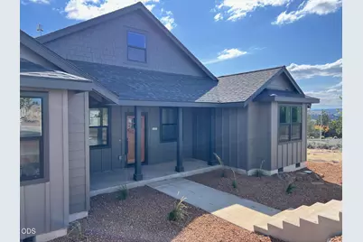 1057 SE Clover Lane, Madras, OR 97741 - Photo 1