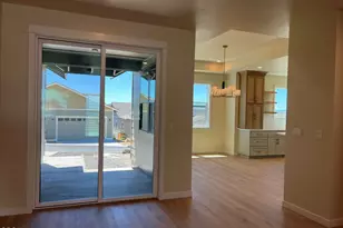 1057 SE Clover Ln, Madras, OR 97741 - Photo 9