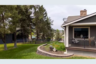 1725 SW Parkway Drive, Redmond, OR 97756 - Photo 63