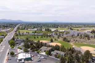 1725 SW Parkway Dr, Redmond, OR 97756 - Photo 59