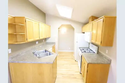 617 SW Balsam Road, Grants Pass, OR 97526 - Photo 3