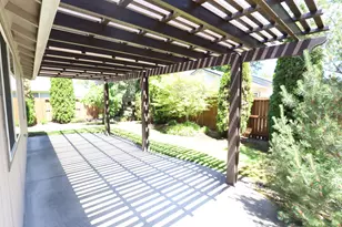 617 SW Balsam Rd, Grants Pass, OR 97526 - Photo 7