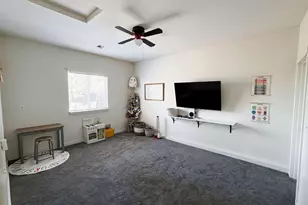 2958 NW 19th St, Redmond, OR 97756 - Photo 9