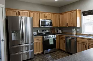 2958 NW 19th St, Redmond, OR 97756 - Photo 5