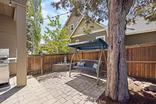 3281 NW Bungalow Dr, Bend, OR 97703 - Photo 49