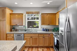 3281 NW Bungalow Dr, Bend, OR 97703 - Photo 15