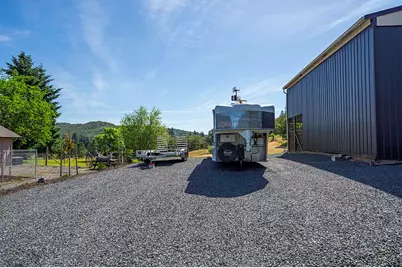 5388 Kane Creek, Central Point, OR 97502 - Photo 23