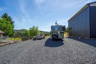 5388 Kane Creek, Central Point, OR 97502 - Photo 23