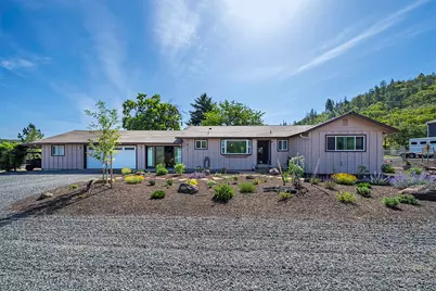 5388 Kane Creek, Central Point, OR 97502 - Photo 1
