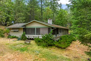 200 Clydesdale Dr, Grants Pass, OR 97526 - Photo 25