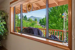 1361 La Loma Dr, Medford, OR 97504 - Photo 41