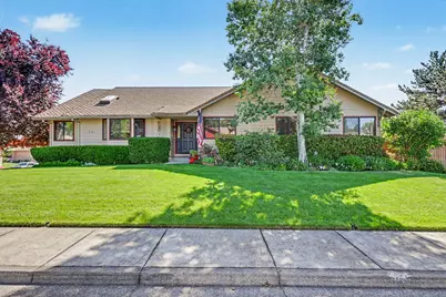 1361 La Loma Drive, Medford, OR 97504 - Photo 3