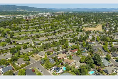 1361 La Loma Drive, Medford, OR 97504 - Photo 7