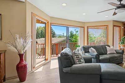 1361 La Loma Drive, Medford, OR 97504 - Photo 39