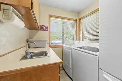 1361 La Loma Drive, Medford, OR 97504 - Photo 27