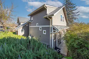 563 Rock St, Ashland, OR 97520 - Photo 43