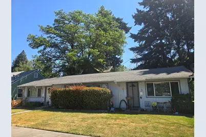 703 NW 2nd Street, Grants Pass, OR 97526 - Photo 1