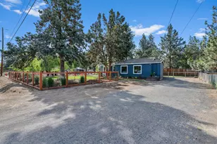 565 SE Woodland Blvd, Bend, OR 97702 - Photo 9
