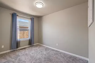 951 SE Maliah Ave, Madras, OR 97741 - Photo 7