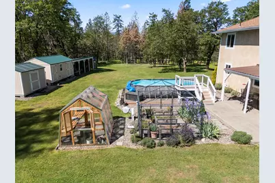 2802 Russell Road, Merlin, OR 97532 - Photo 19