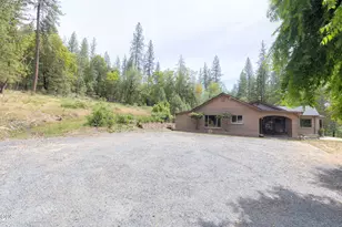 782 Covered Bridge Rd, Rogue River, OR 97537 - Photo 5