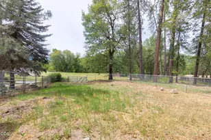 782 Covered Bridge Rd, Rogue River, OR 97537 - Photo 31