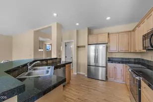 20703 Patriot Ln, Bend, OR 97701 - Photo 13