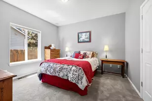 253 SE Soft Tail Dr, Bend, OR 97702 - Photo 11