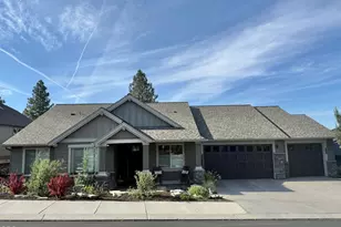 2572 NW Pine Terrace Dr, Bend, OR 97703 - Photo 1