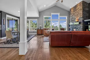 2572 NW Pine Terrace Dr, Bend, OR 97703 - Photo 13