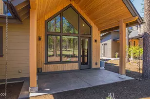 56449 Elk Run Dr, Bend, OR 97707 - Photo 21