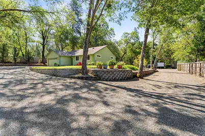 335 Summit Loop Loop, Grants Pass, OR 97527 - Photo 27