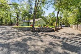 335 Summit Loop, Grants Pass, OR 97527 - Photo 27