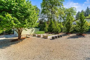 335 Summit Loop, Grants Pass, OR 97527 - Photo 21