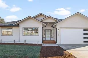 1175 Orange Blossom Dr, Klamath Falls, OR 97601 - Photo 1
