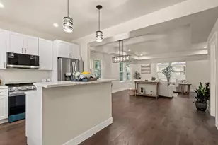 205 N Oregon St, Jacksonville, OR 97530 - Photo 5