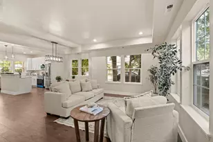 205 N Oregon St, Jacksonville, OR 97530 - Photo 9