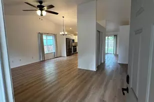 242 NW 25th St, Redmond, OR 97756 - Photo 3